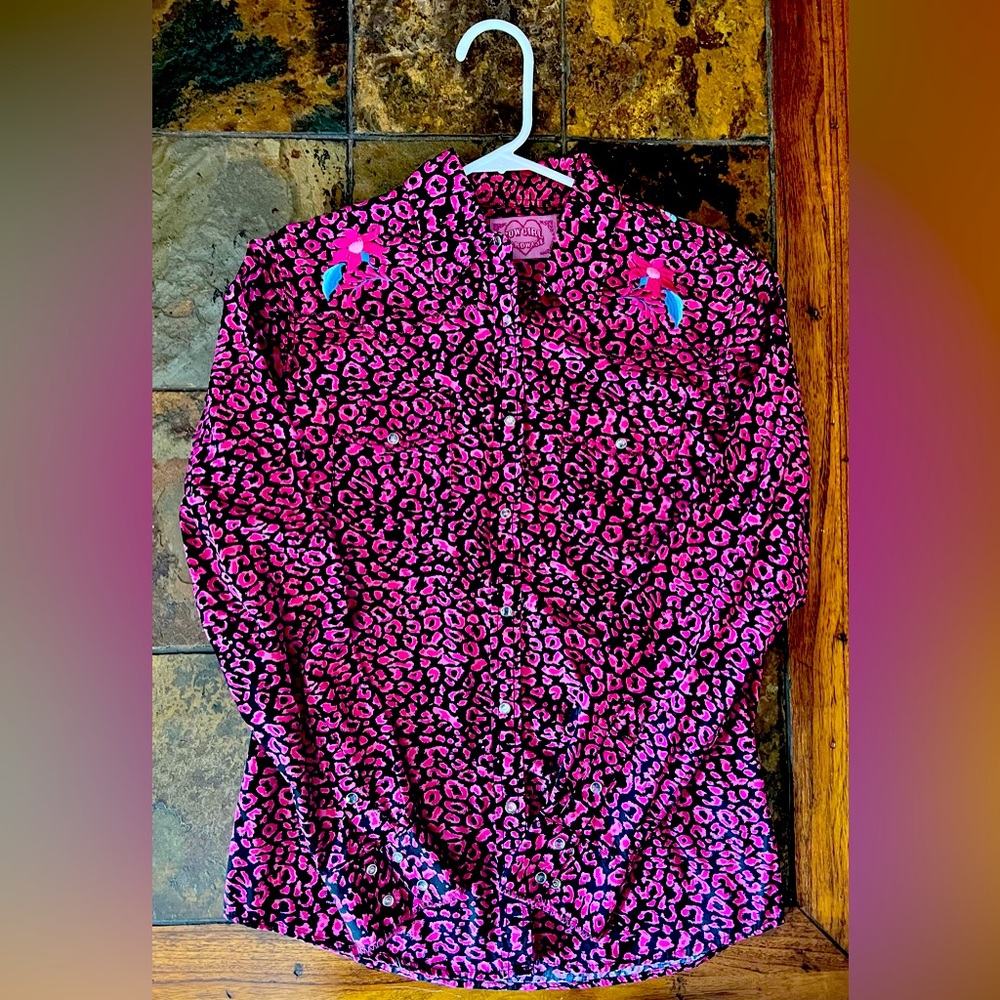 COWGIRL Hardware Pearl Snap Pink & Black Cheetah Print Long Sleeve Shirt